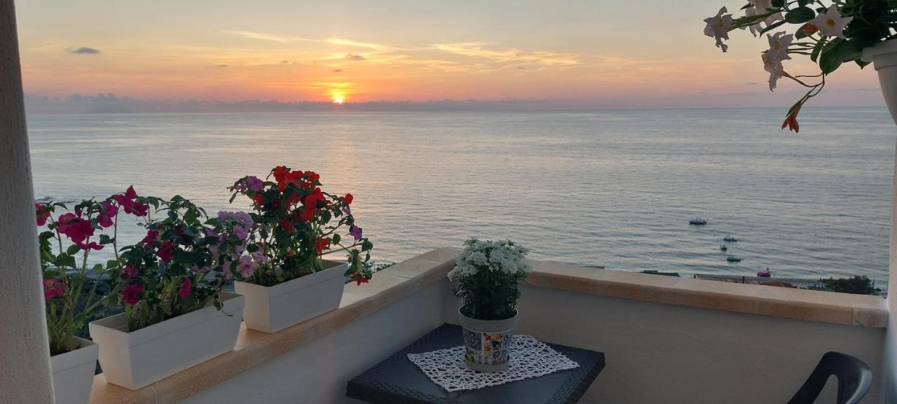 La Finestra Sul Mare Apartment Tropea Bagian luar foto